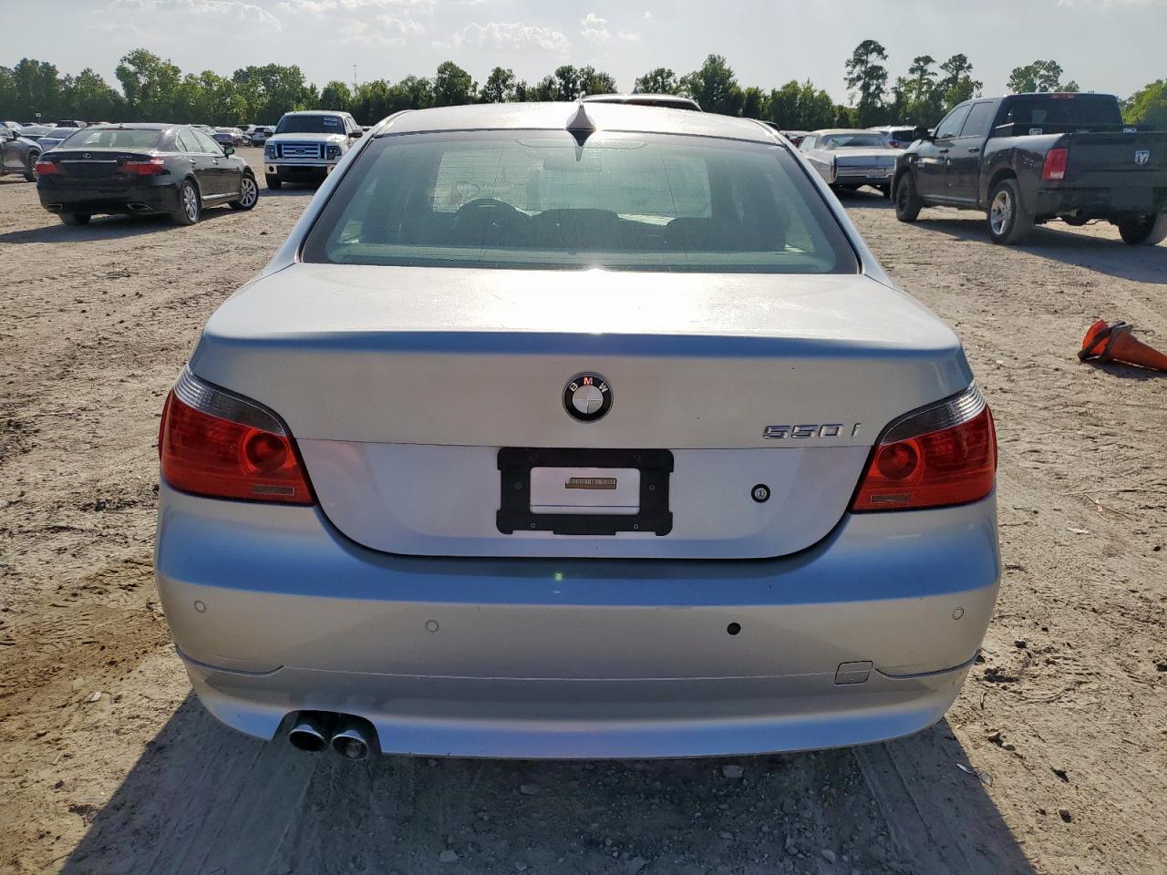 2007 BMW 550 I - Image 6