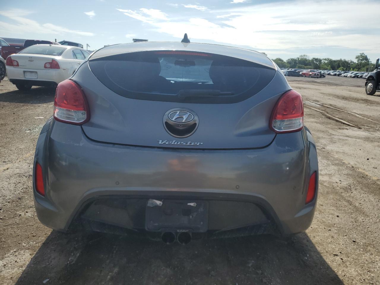 2012 Hyundai Veloster - Фото 6
