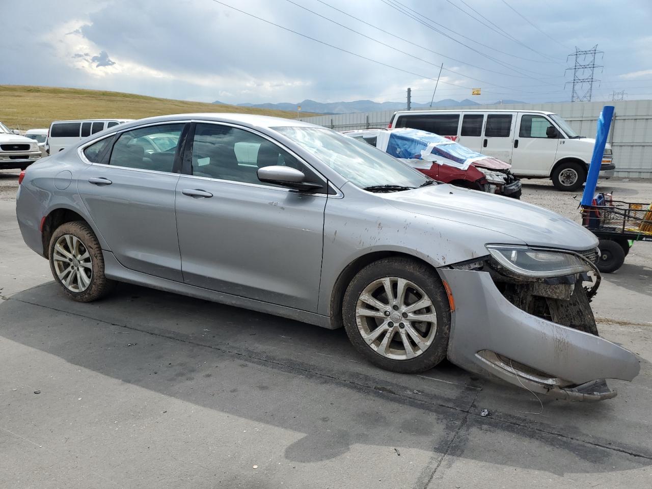 2015 Chrysler 200 Limited - Фото 4