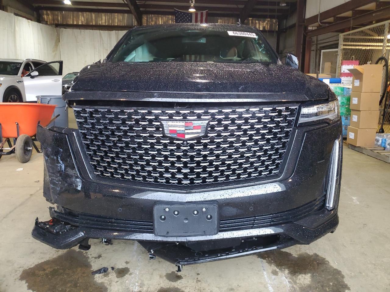 2024 Cadillac Escalade Esv Luxury - Image 5