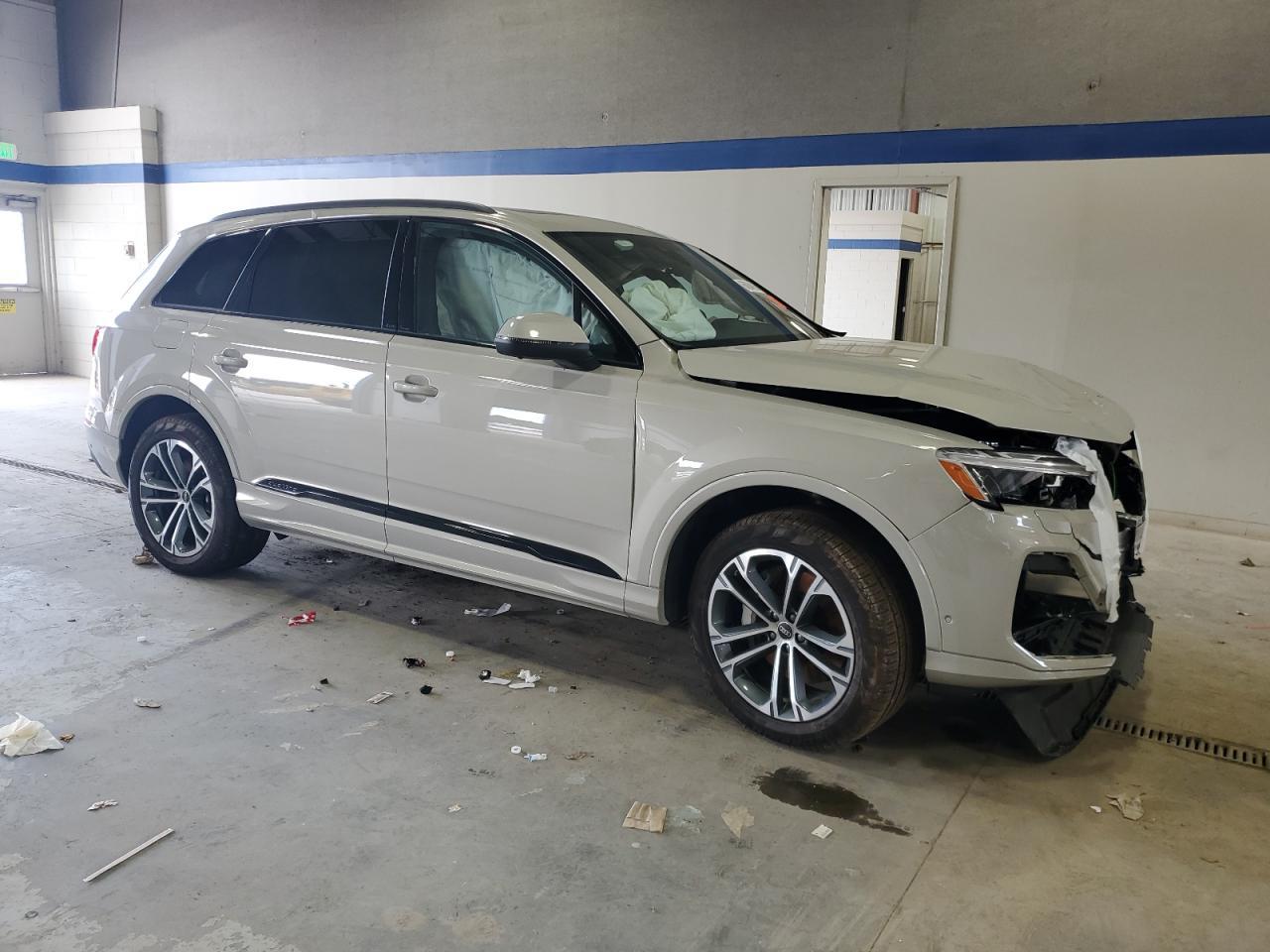 2025 Audi Q7 Premium Plus - Фото 4