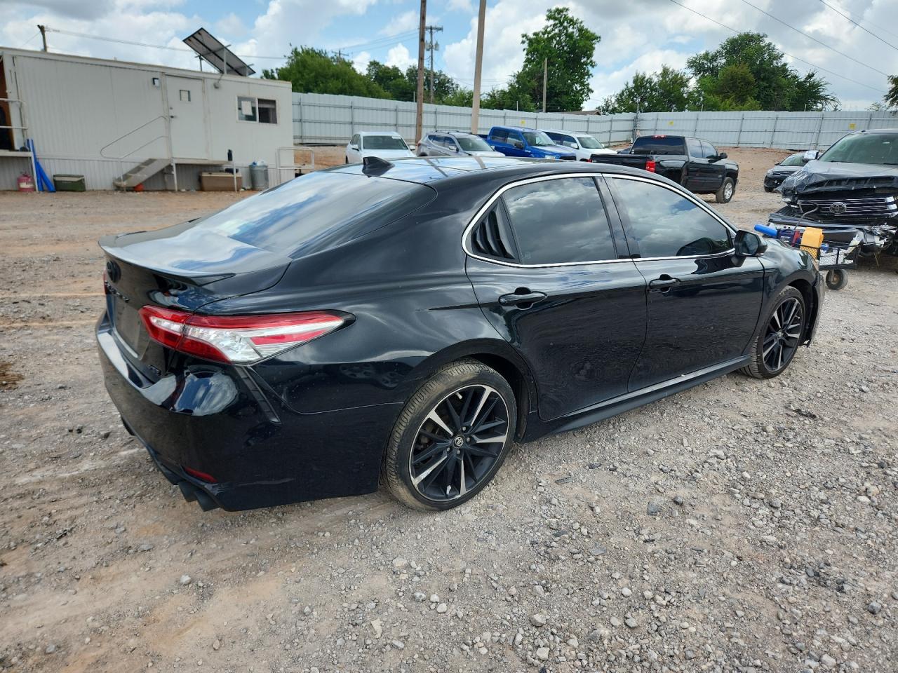 2019 Toyota Camry Xse - Фото 3