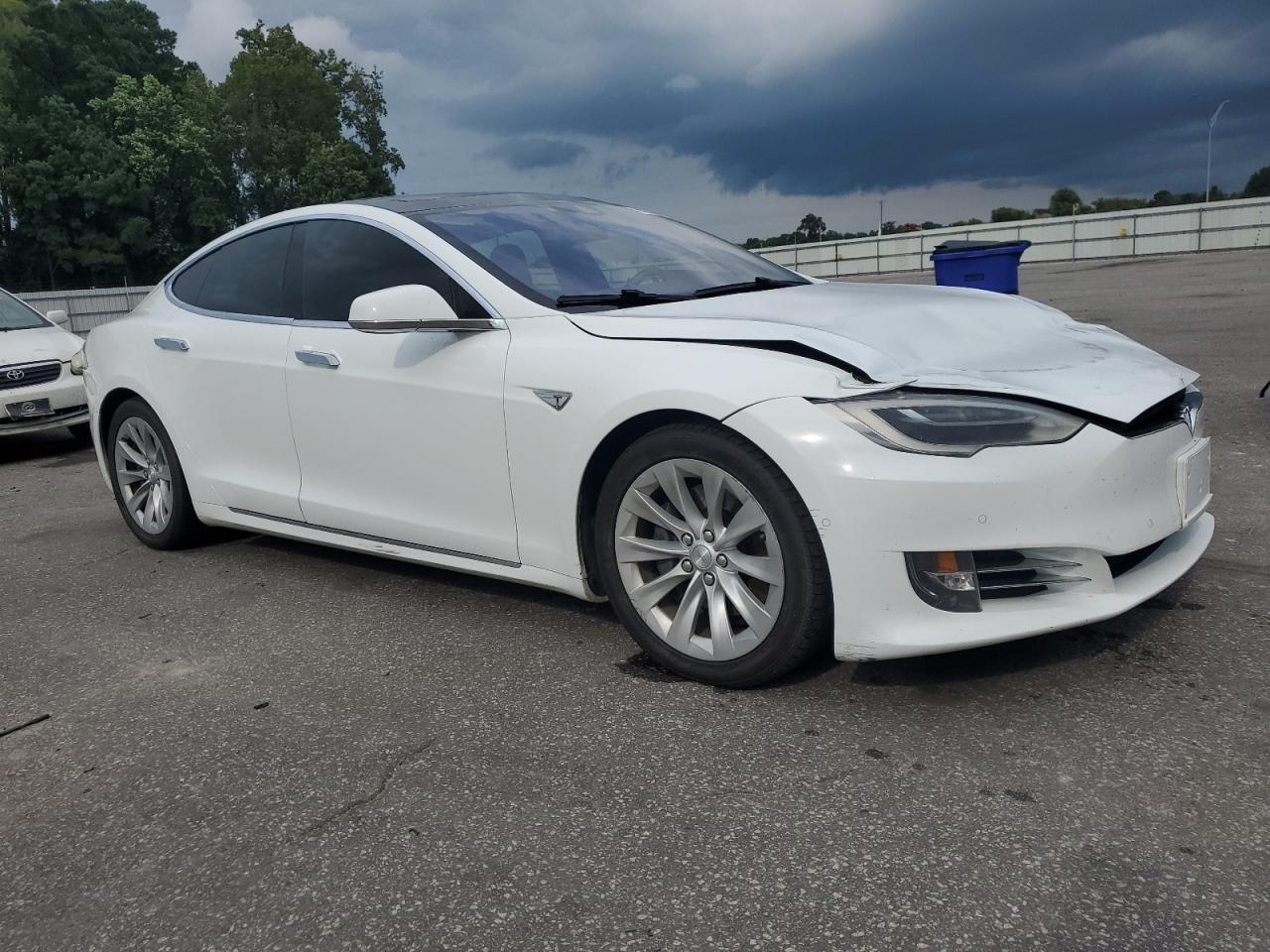 2016 Tesla Model S - Image 4