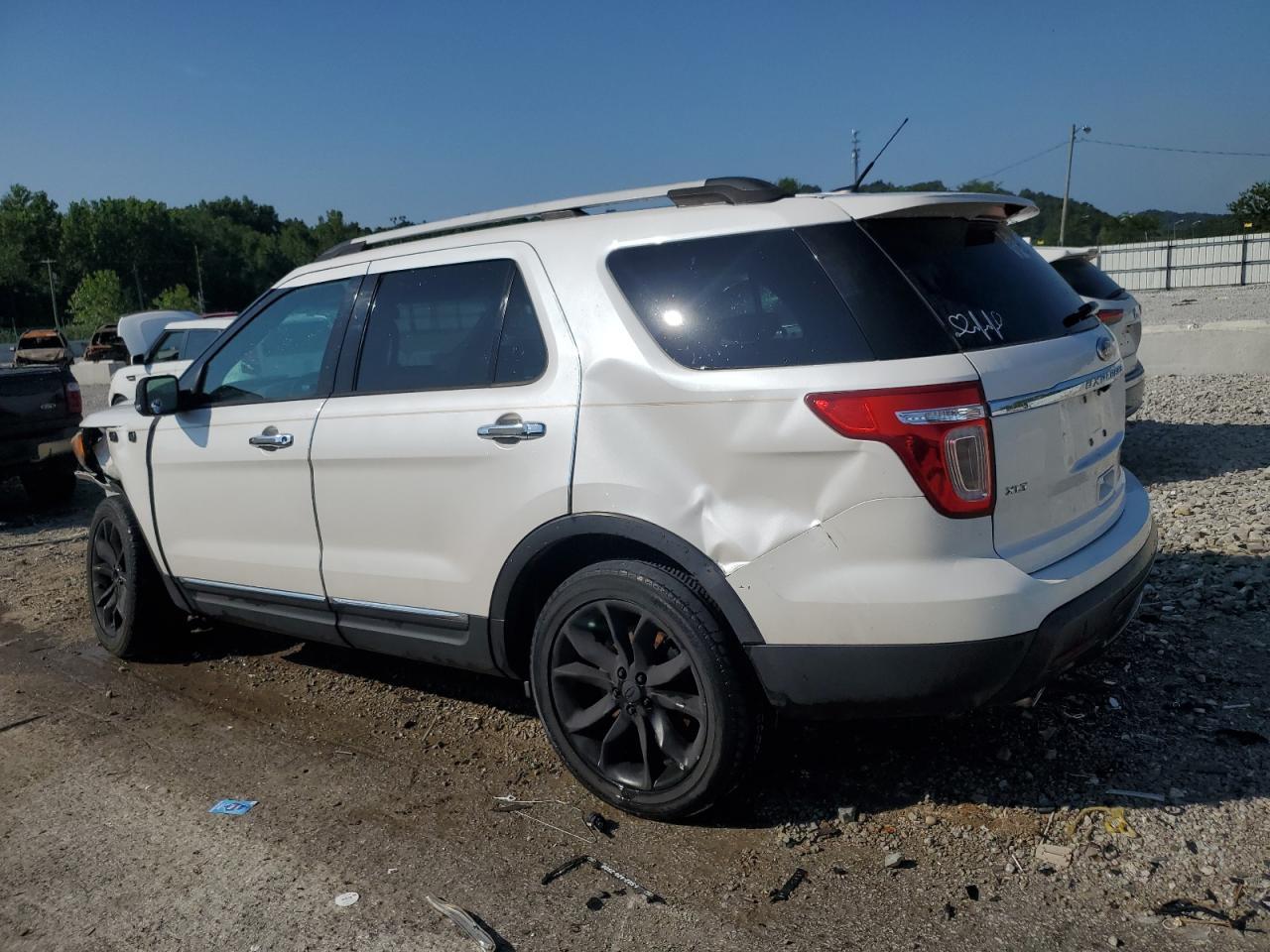 2013 Ford Explorer Xlt - Image 2