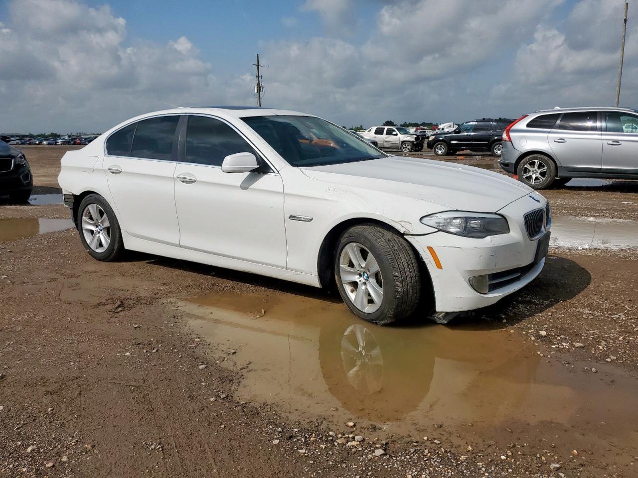 2012 BMW 528 I - Image 4