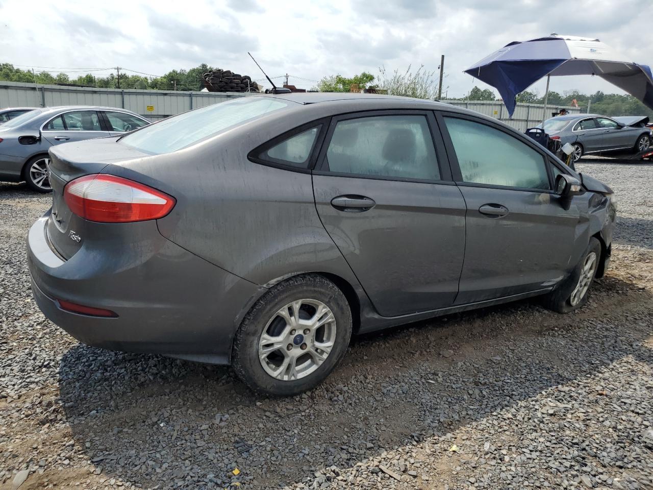 2016 Ford Fiesta Se - Фото 3