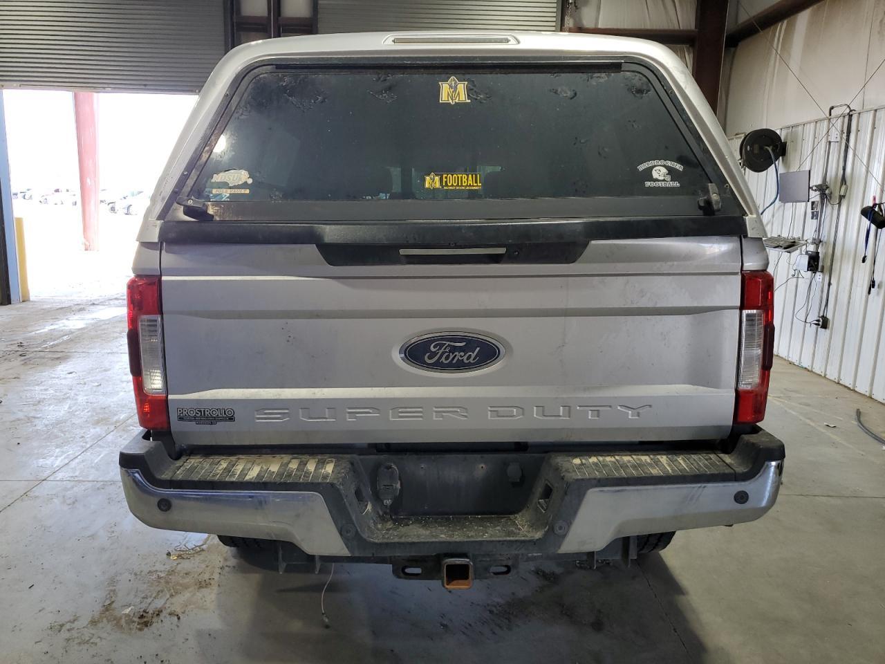 2017 Ford F250 Super Duty - Фото 6