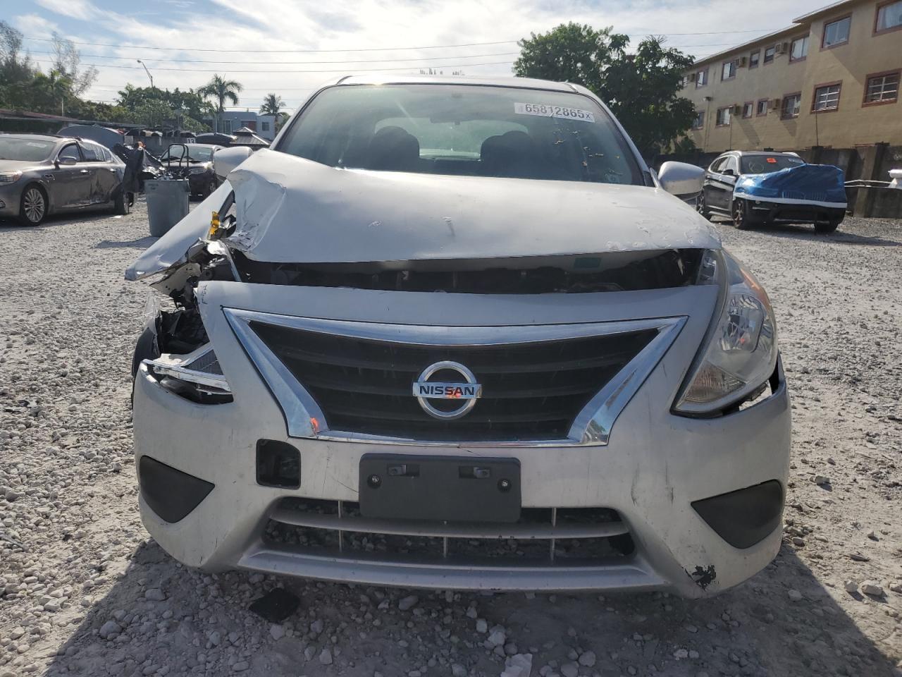 2015 Nissan 240Sx Base - Фото 5