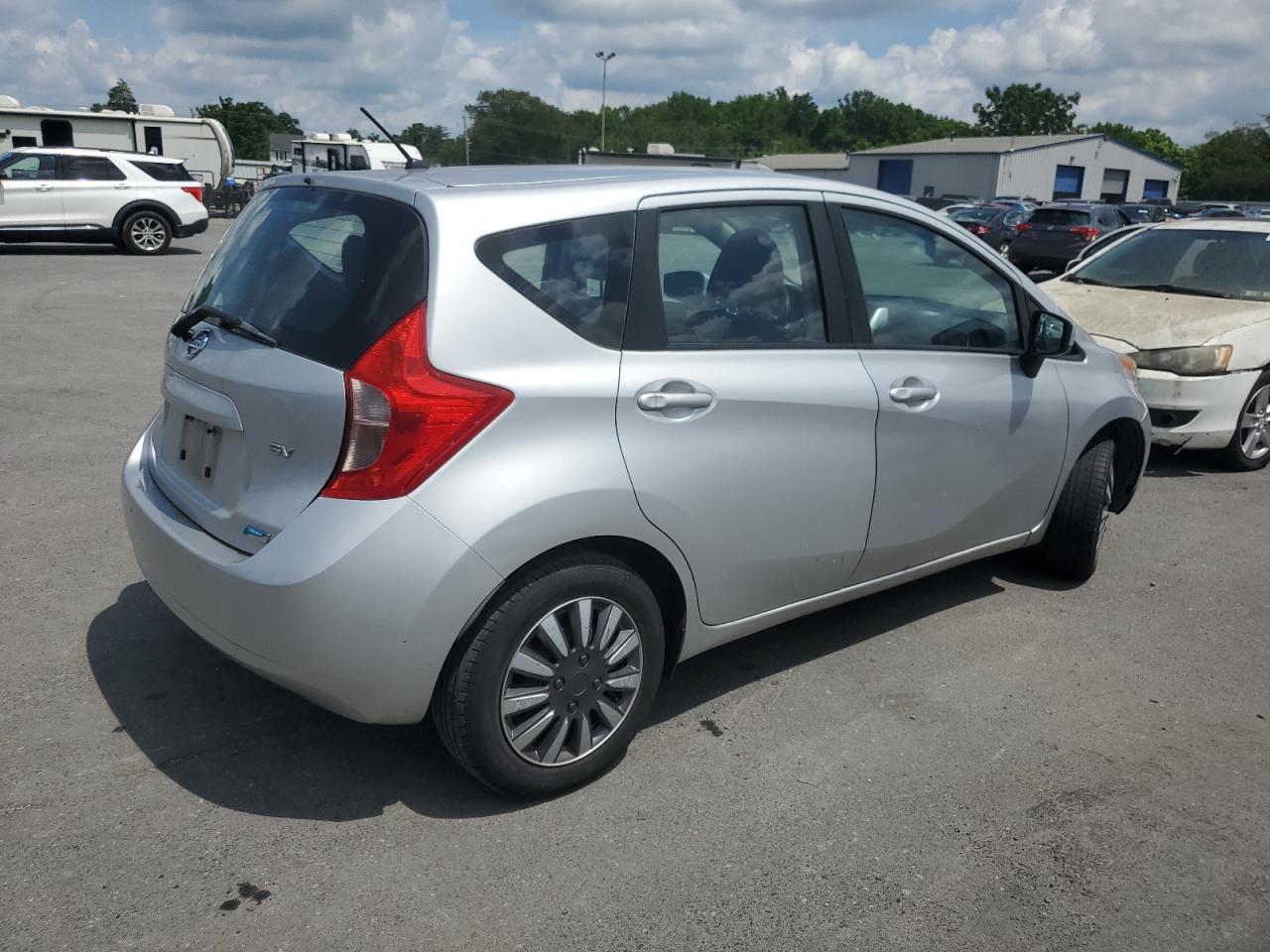 2015 Nissan Versa Note S - Фото 3