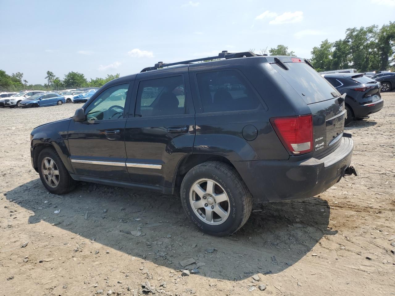 2010 Jeep Grand Cherokee Laredo - Image 2