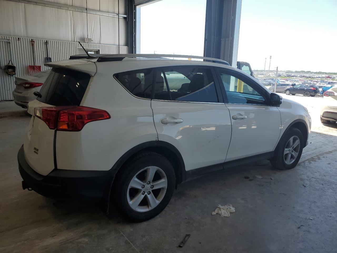 2014 Toyota Rav4 Xle - Image 3