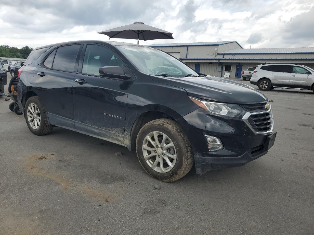 2019 Chevrolet Equinox Ls - Image 4