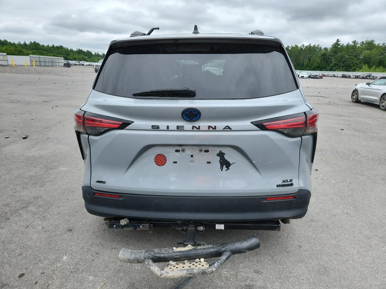 2022 Toyota Sienna Xle - Image 6