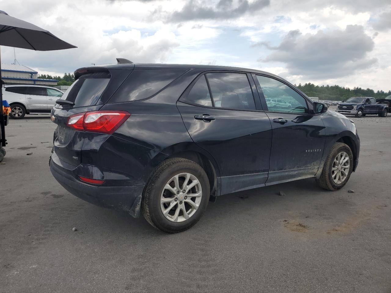 2019 Chevrolet Equinox Ls - Image 3