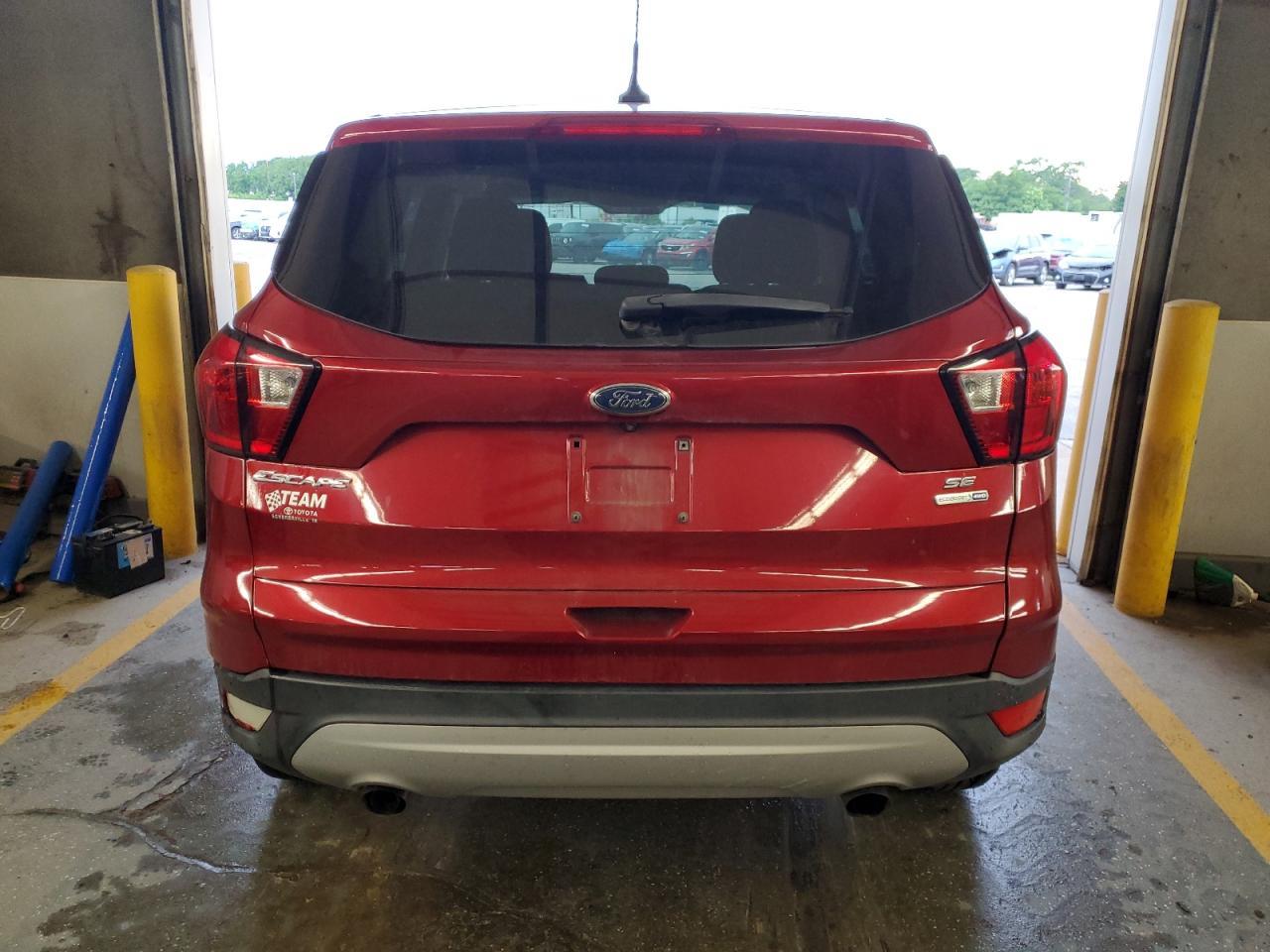 2019 Ford Escape Se - Фото 6
