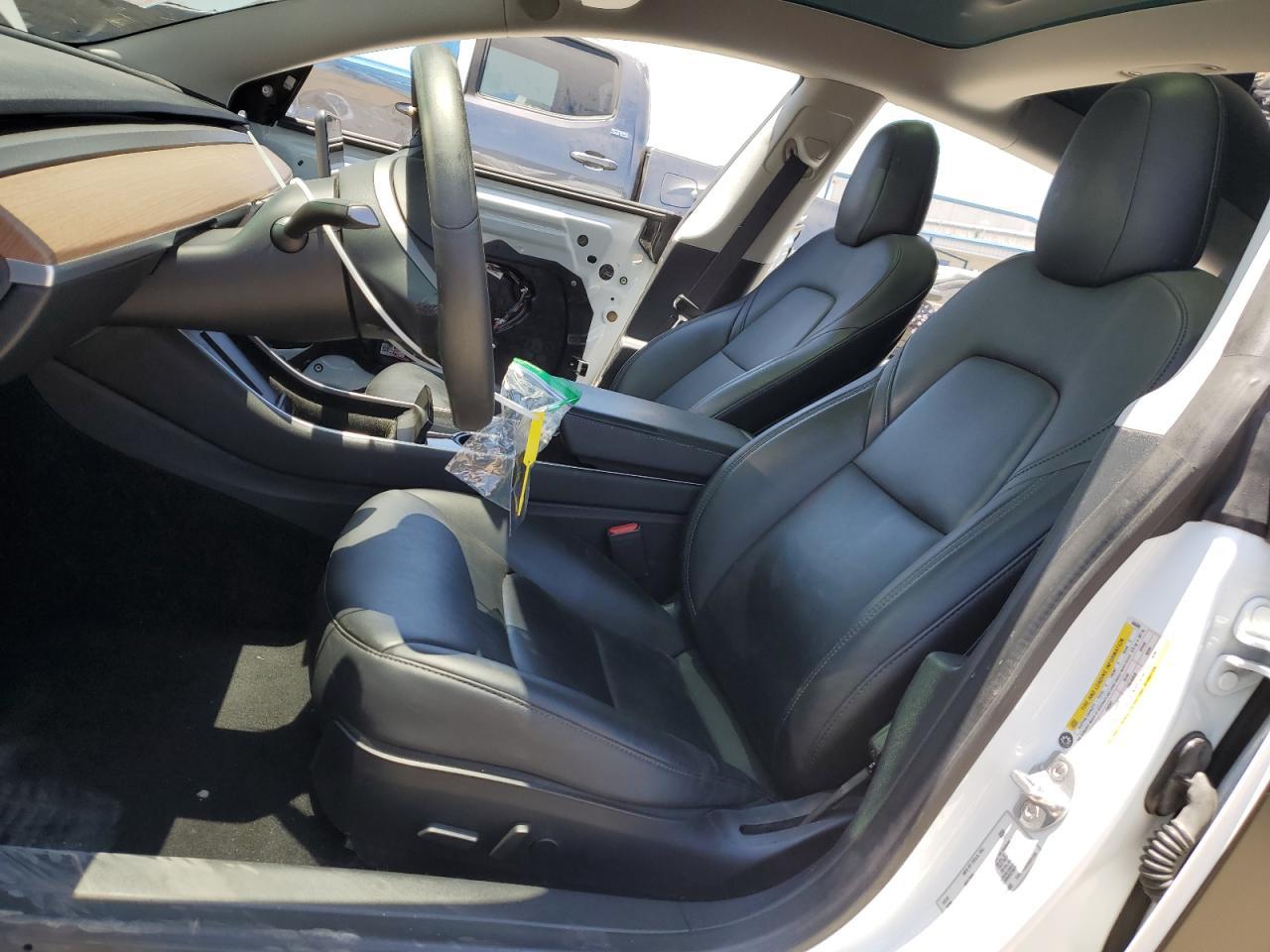 2020 Tesla Model 3 - Фото 7