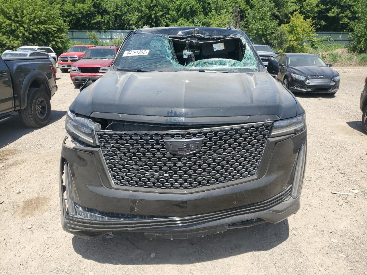 2024 Cadillac Escalade Premium Luxury - Image 5