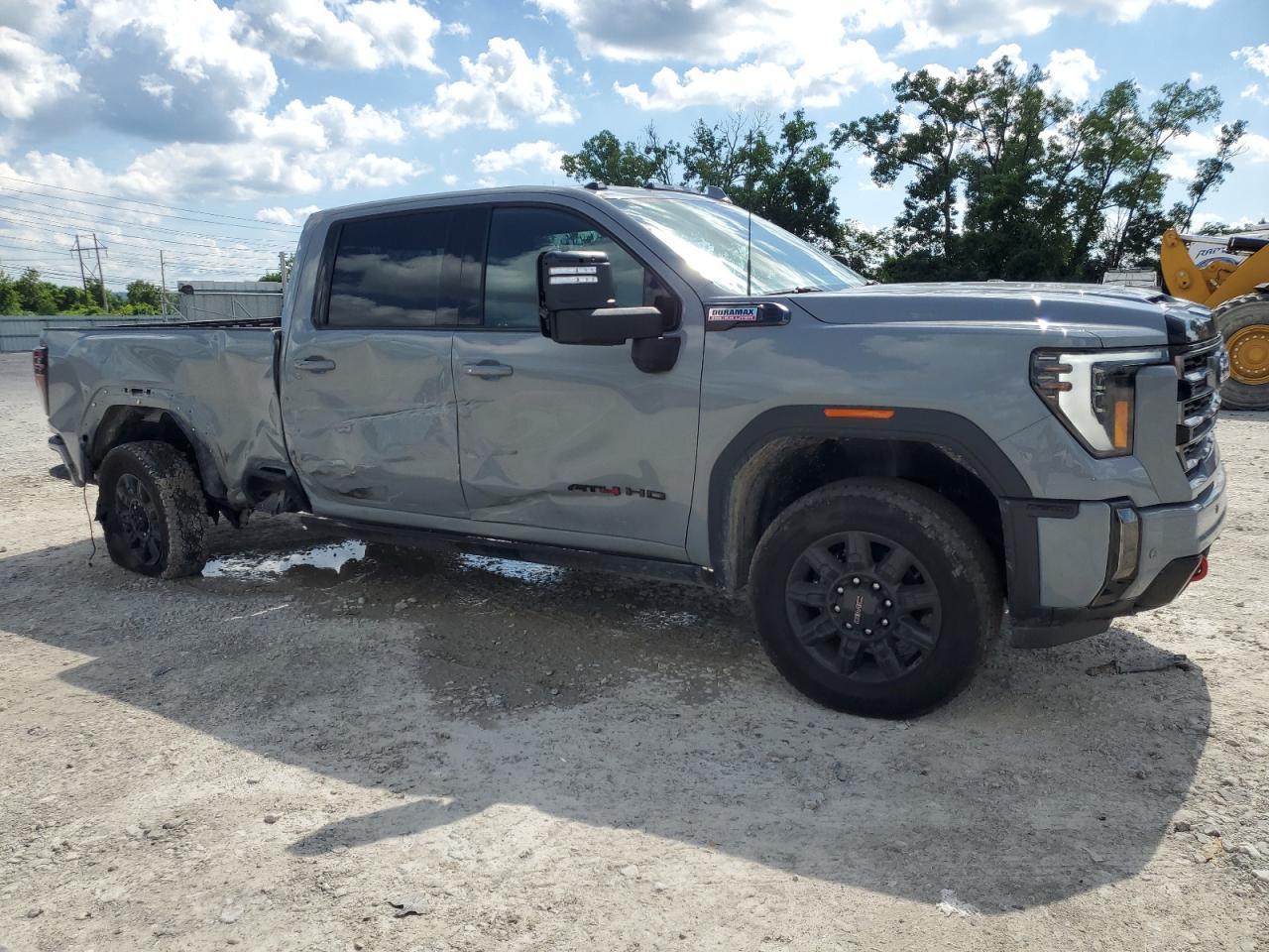 2024 GMC Sierra K3500 At4 - Image 4