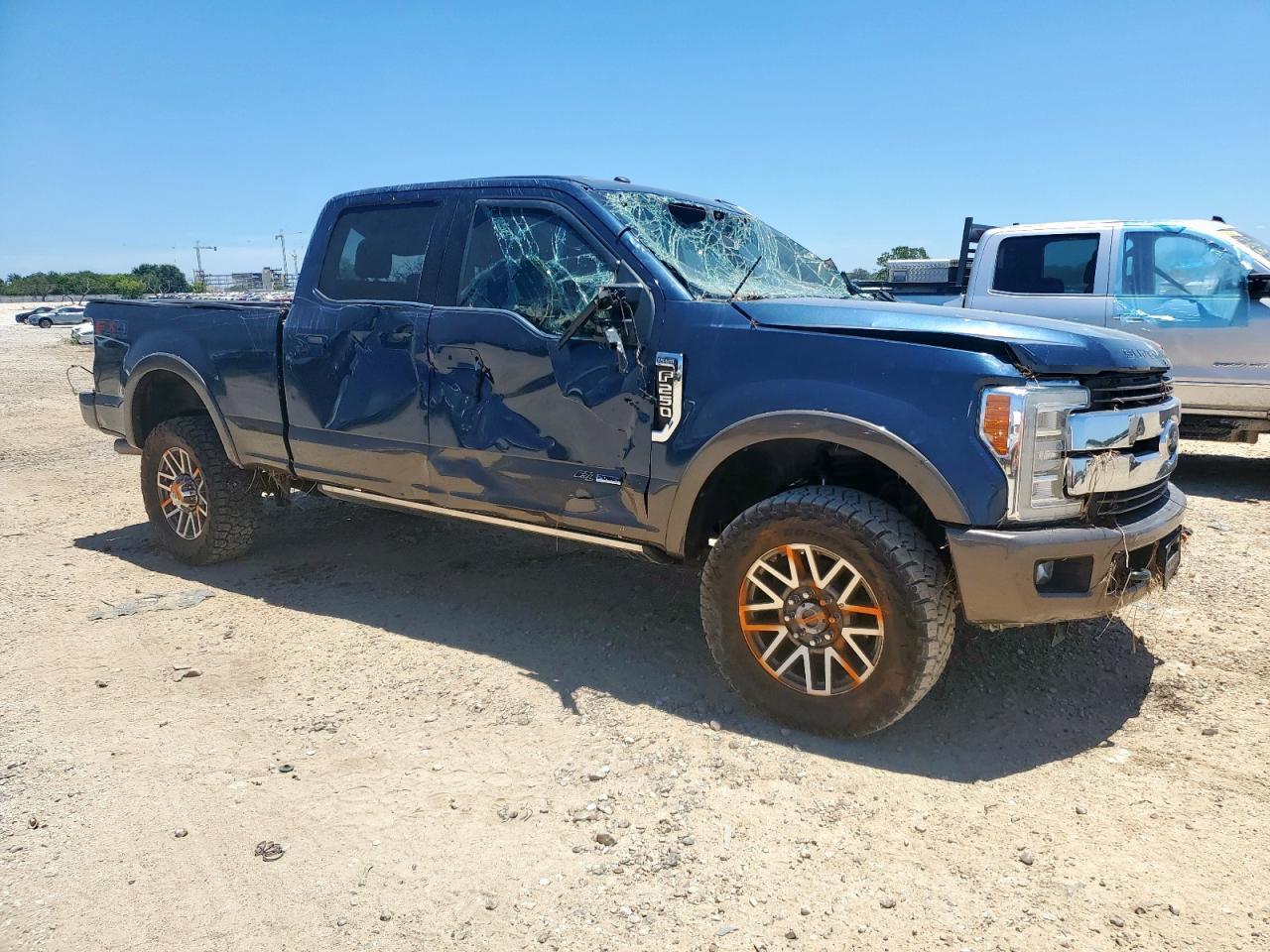 2017 Ford F250 Super Duty - Image 4