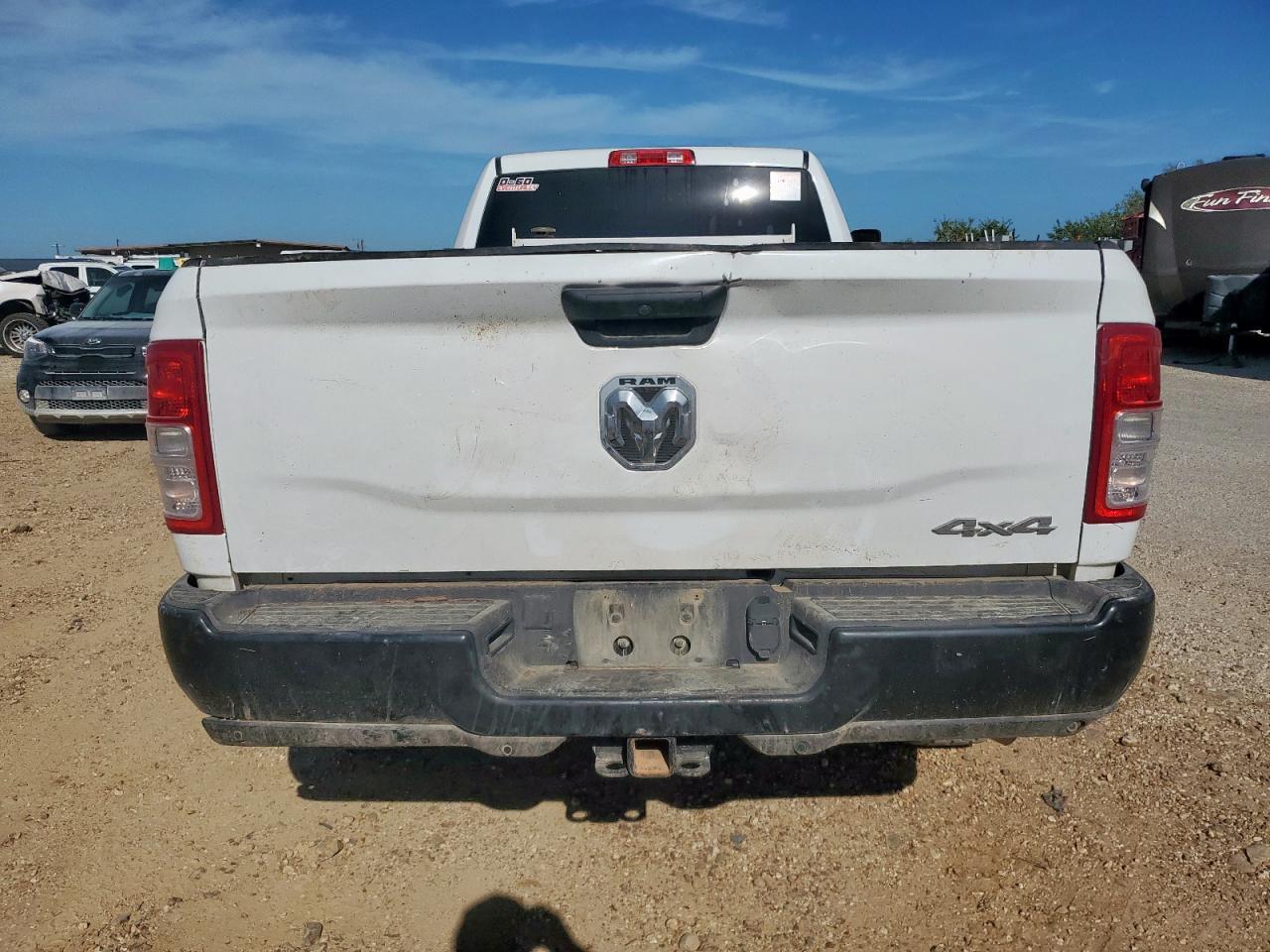 2022 Ram 2500 Tradesman - Фото 6