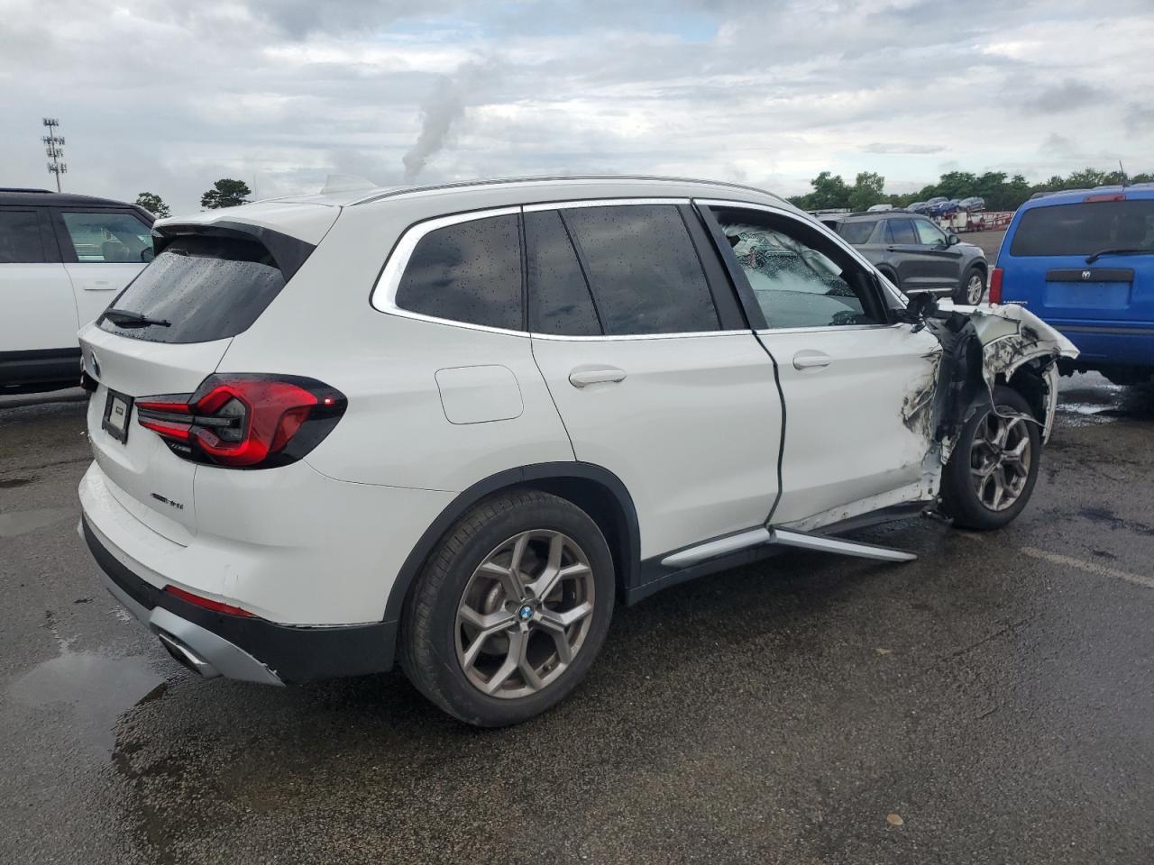 2023 BMW X3 xDrive30I - Image 3