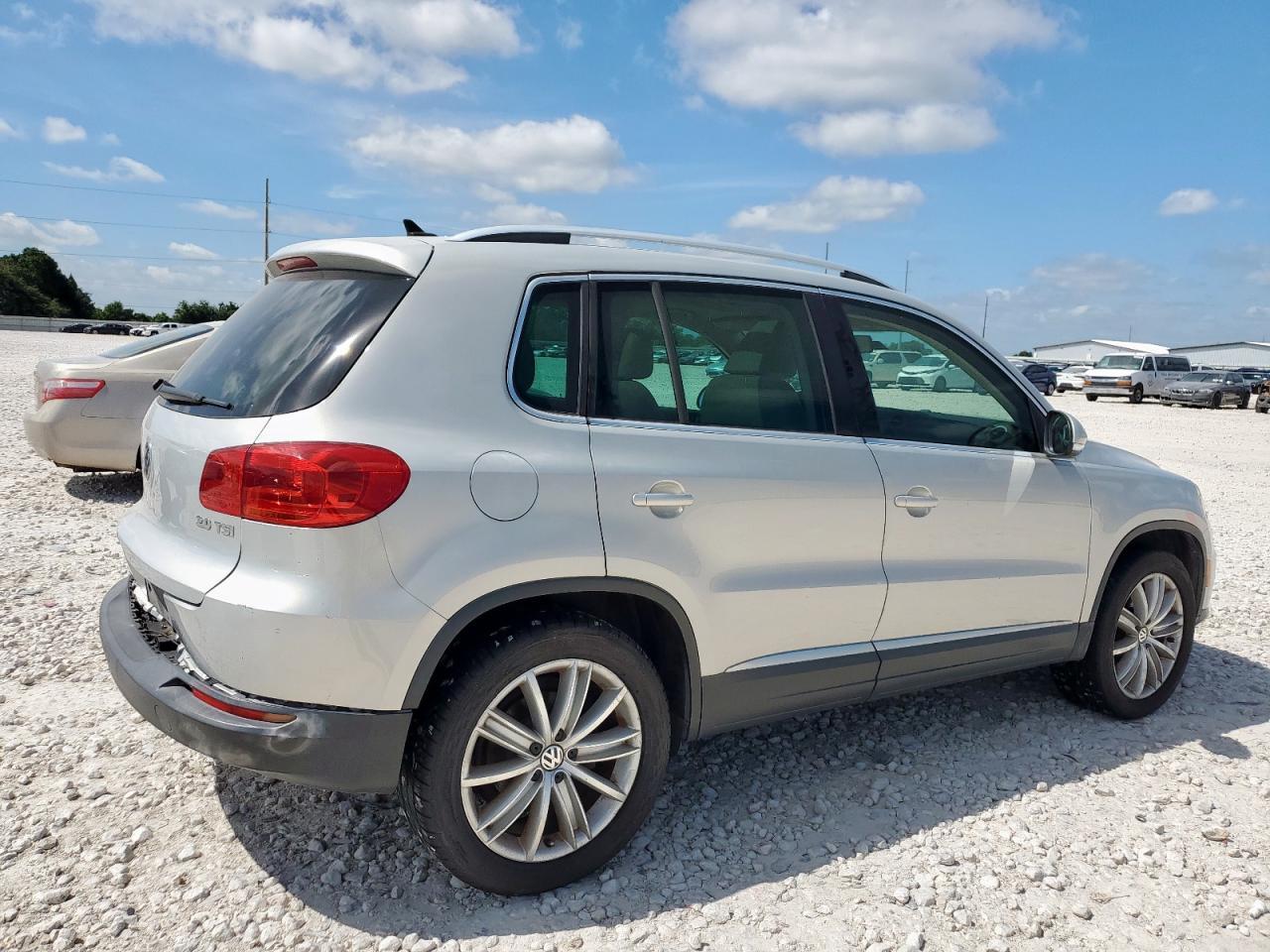 2012 Volkswagen Tiguan - Фото 3