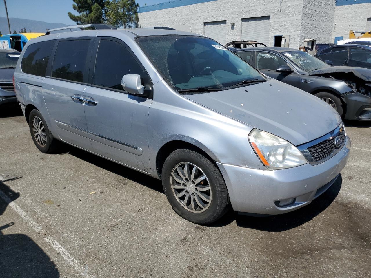 2011 Kia Sedona Ex - Image 4