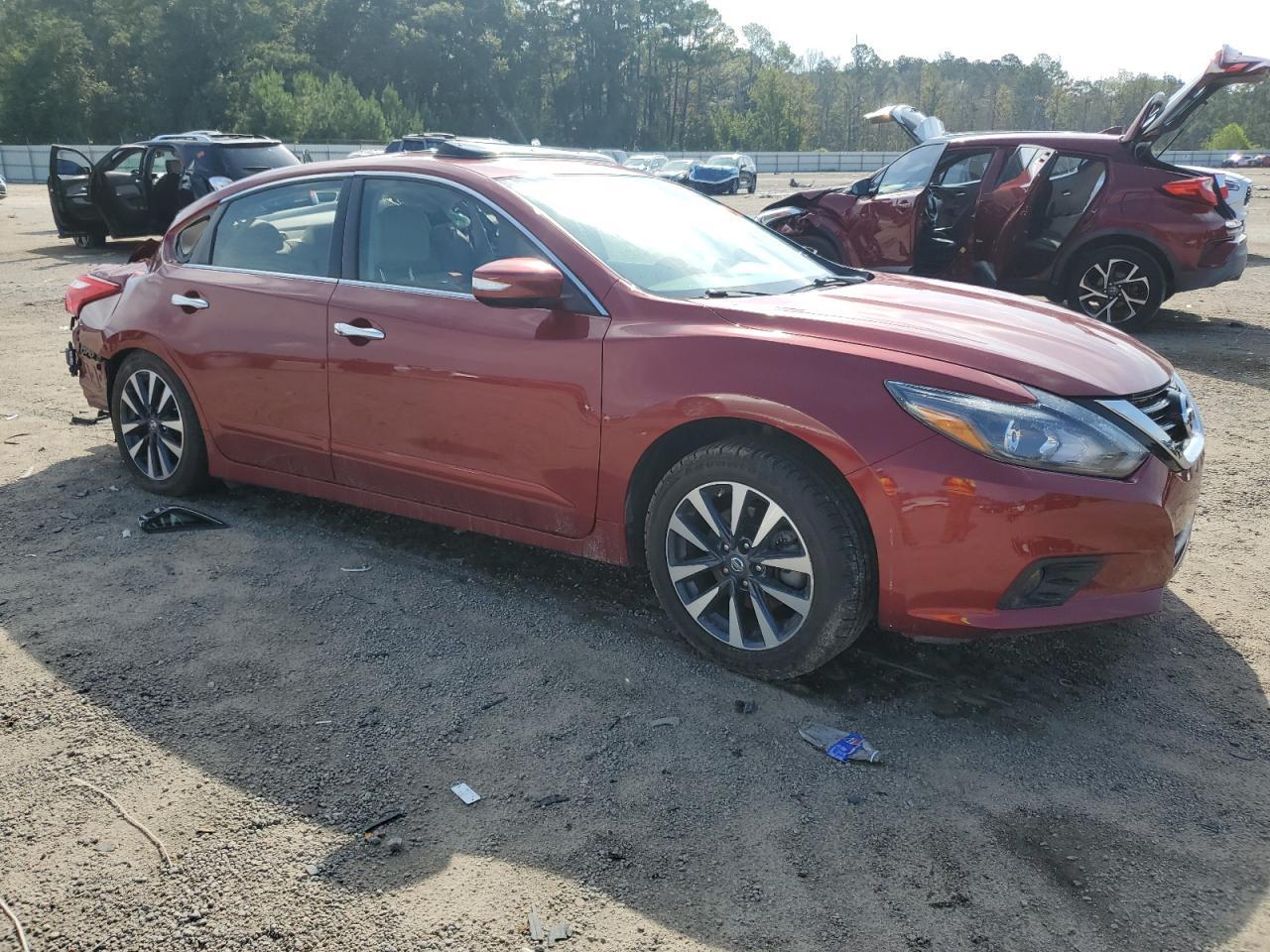 2016 Nissan Altima 2.5 - Image 4