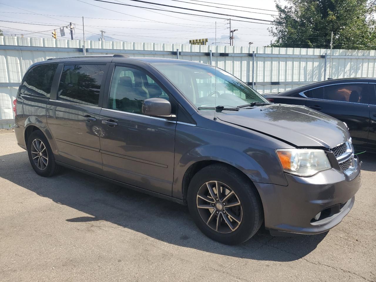 2017 Dodge Grand Caravan Sxt - Фото 4