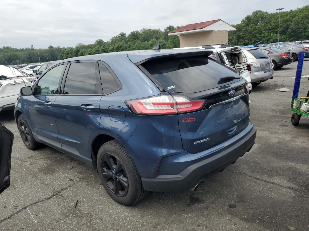 2019 Ford Edge Se - Image 2