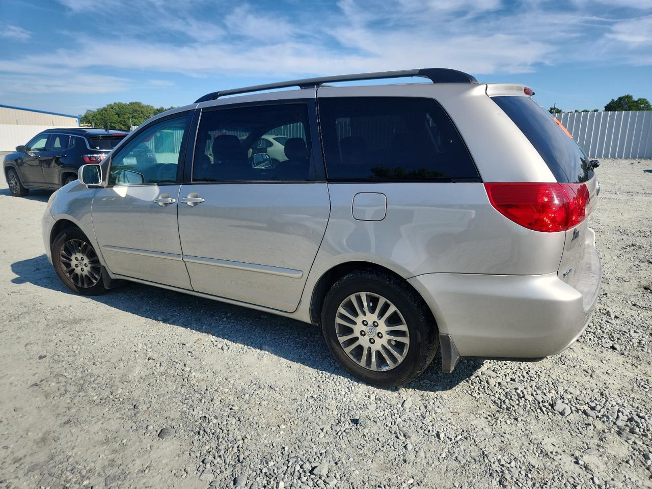 2007 Toyota Sienna Xle - Image 2