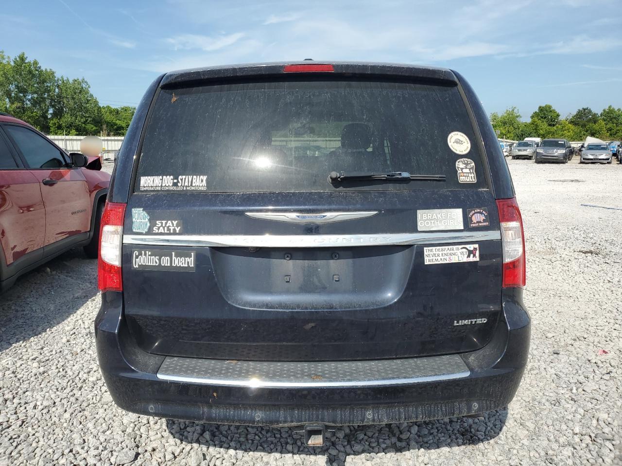 2011 Chrysler Town & Country Limited Limited - Фото 6