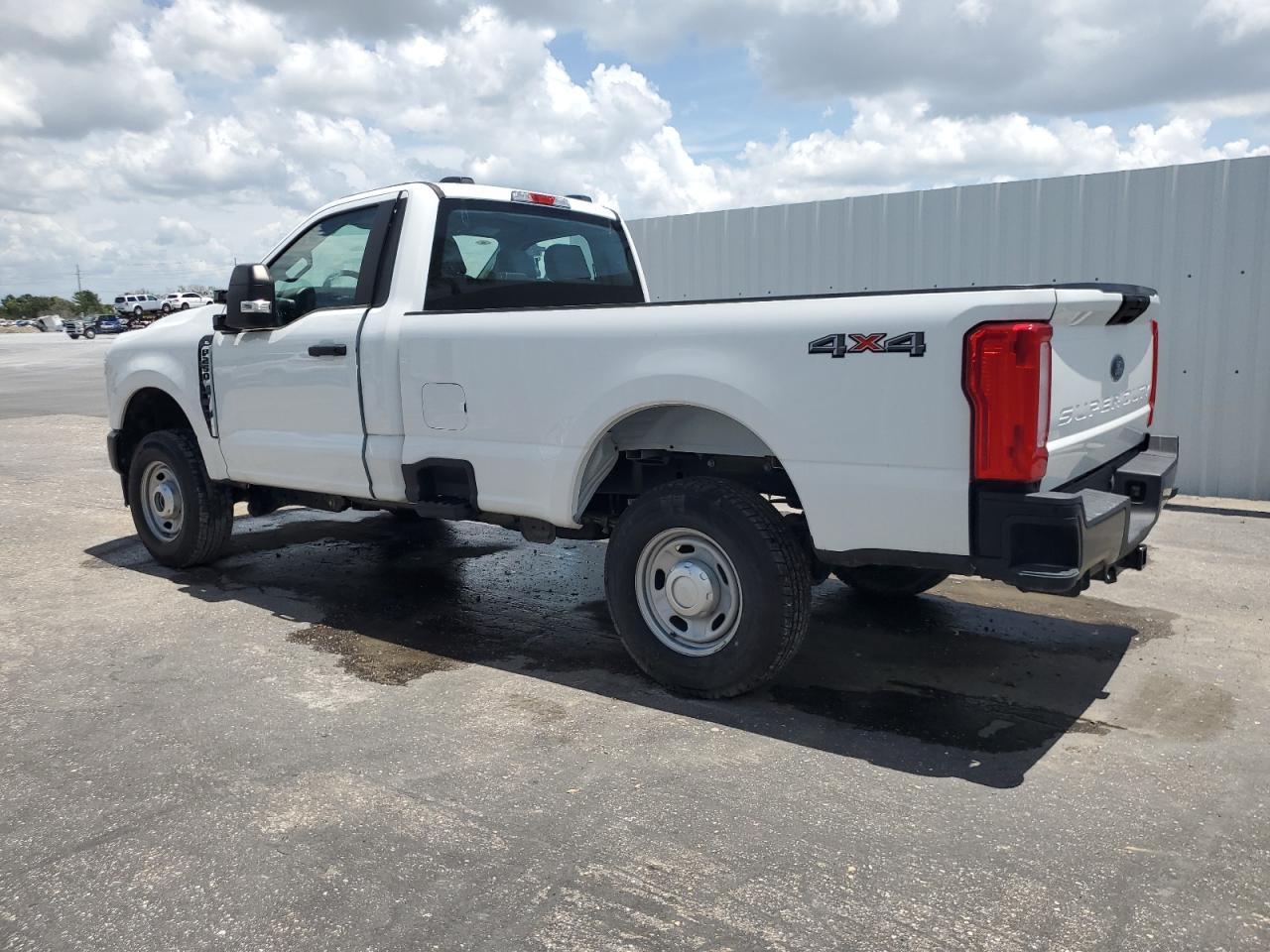 2024 Ford F250 Super Duty - Фото 2