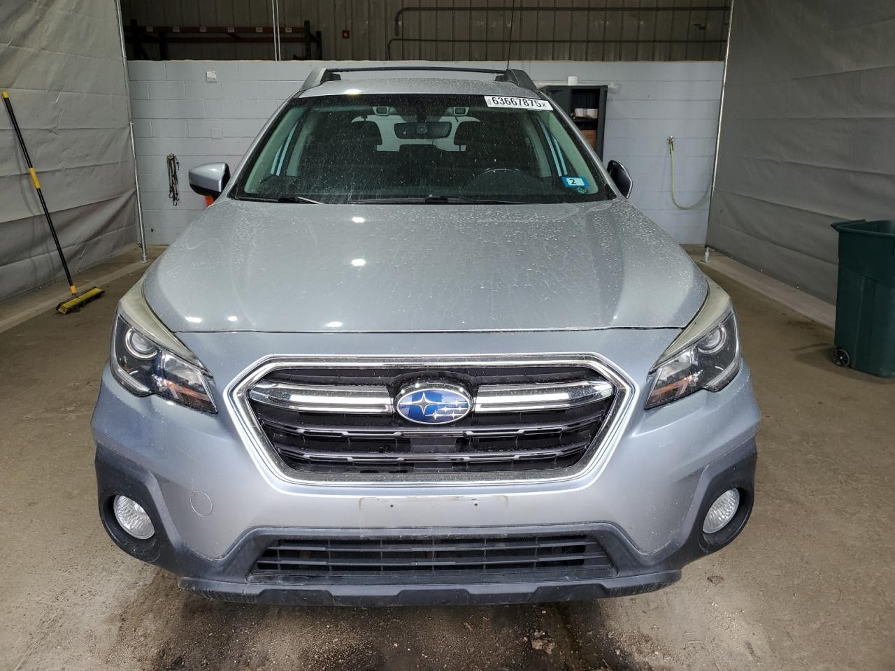 2018 Subaru Outback 2.5I Premium - Image 5