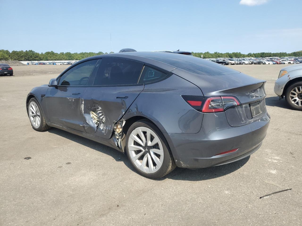 2023 Tesla Model 3 - Фото 2