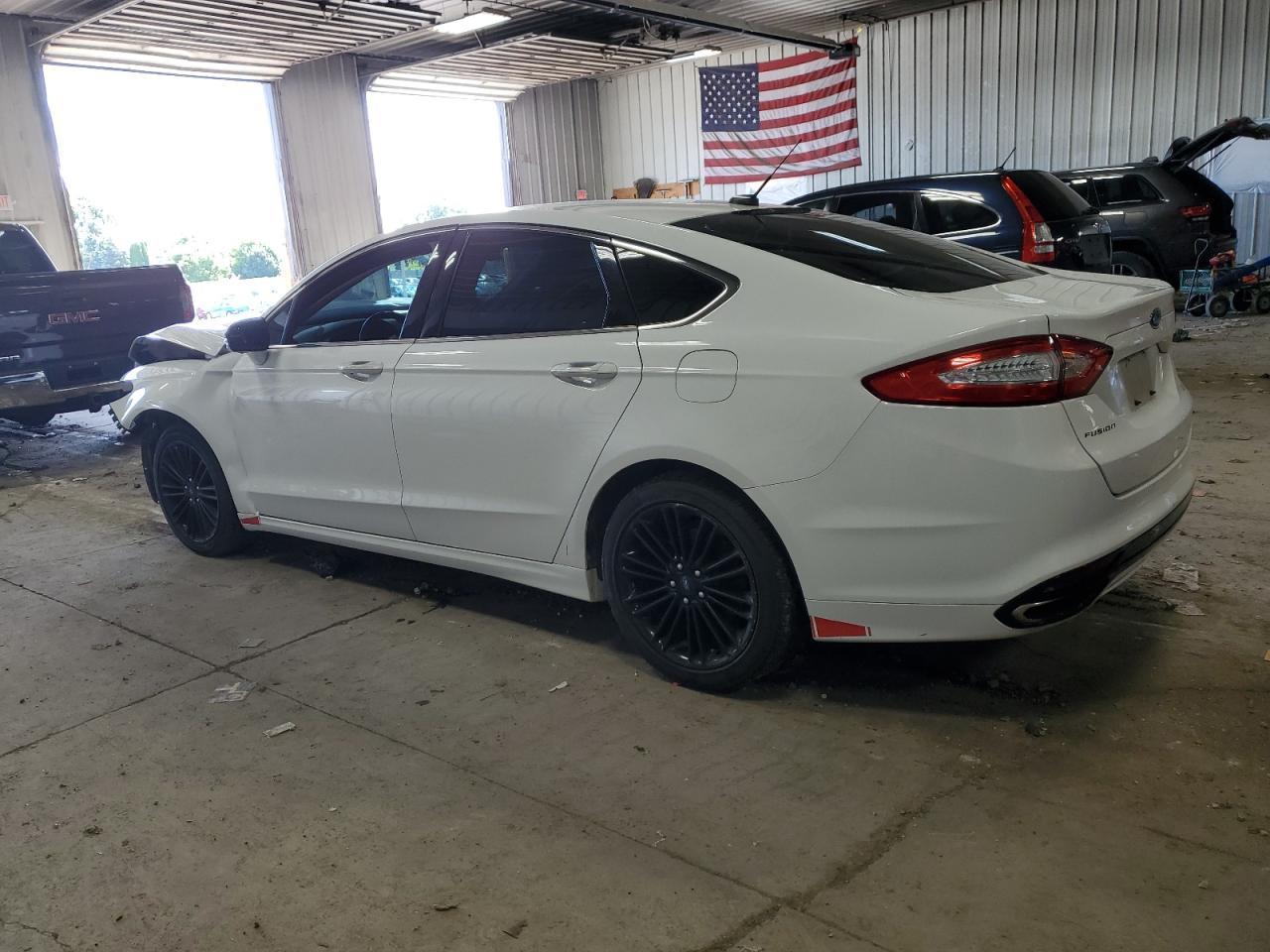 2013 Ford Fusion Se - Фото 2
