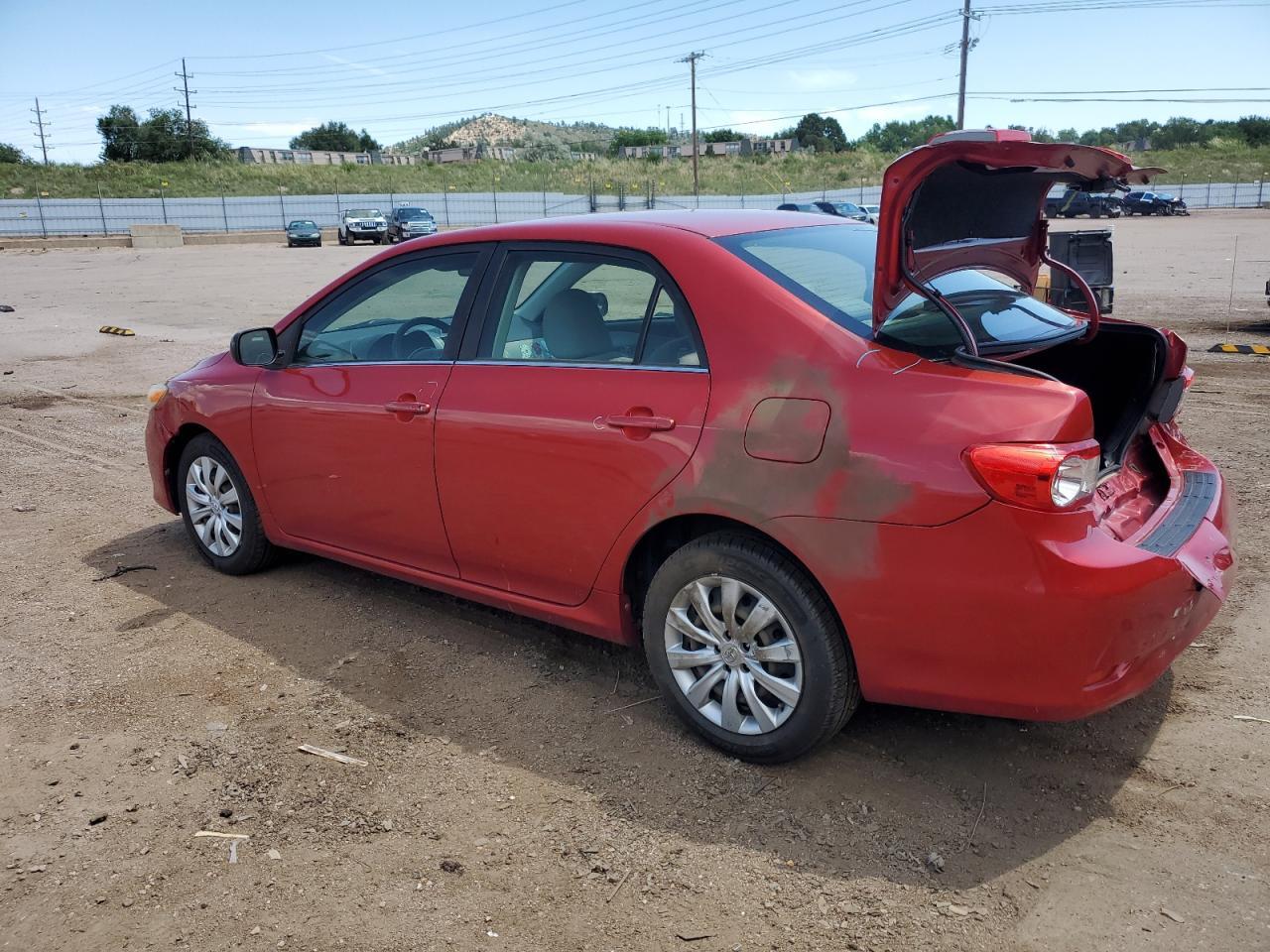 2013 Toyota Corolla Le - Фото 2