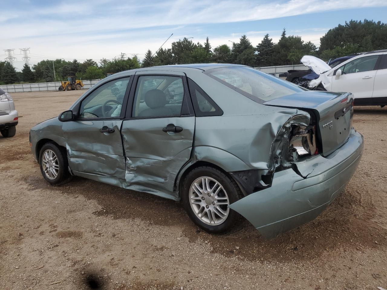 2005 Ford Focus Zx4 - Image 2