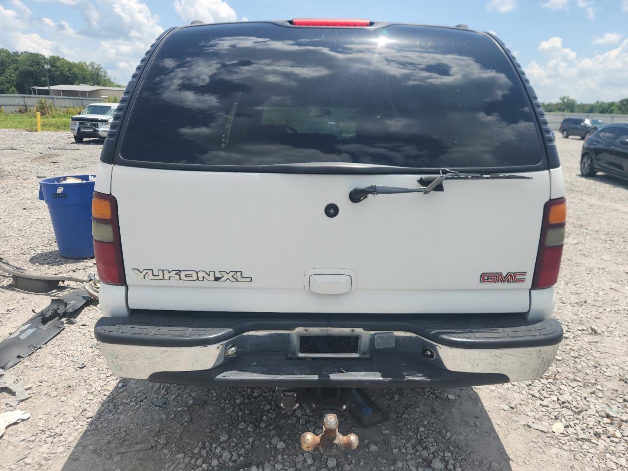 2001 GMC Yukon Xl C1500 - Image 6