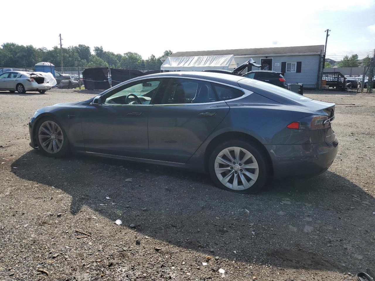 2017 Tesla Model S - Фото 2
