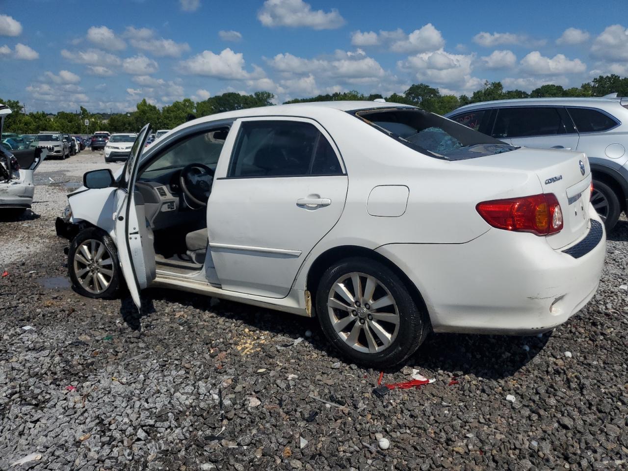 2010 Toyota Corolla Base - Фото 2