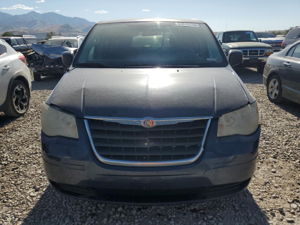 2008 Chrysler Town & Country - Фото 5