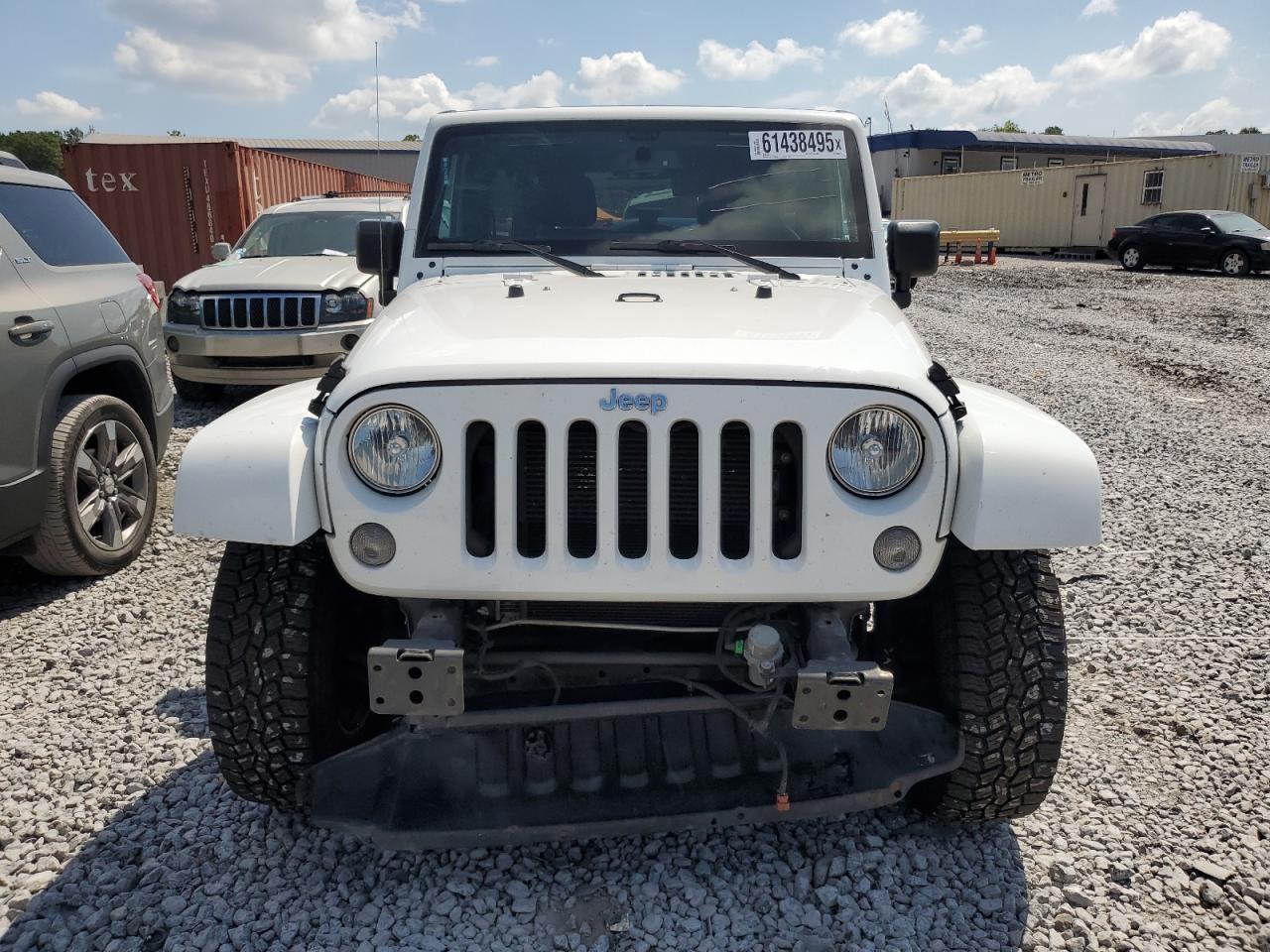 2015 Jeep Wrangler Unlimited Sahara - Image 5