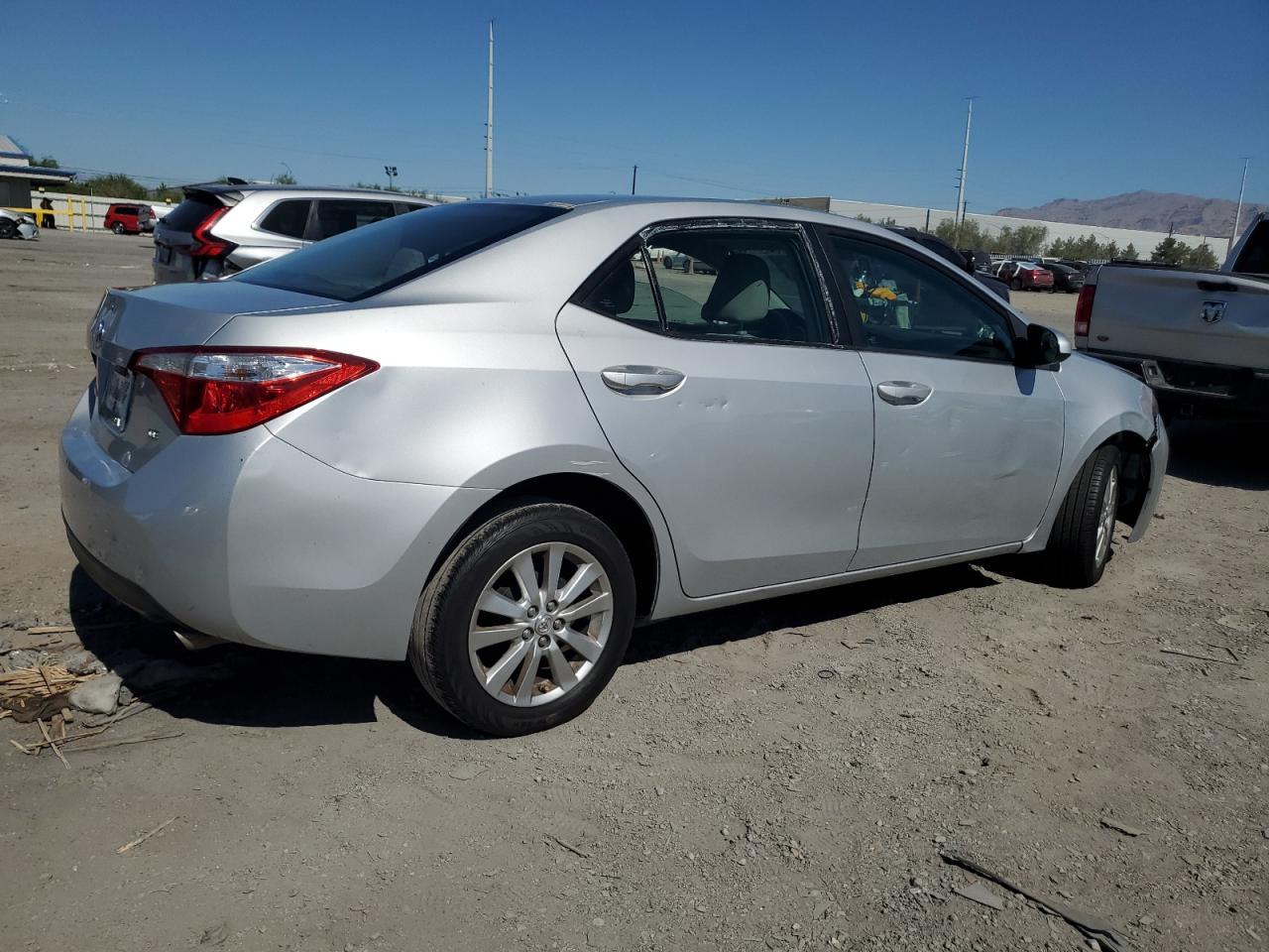 2015 Toyota Corolla L - Фото 3