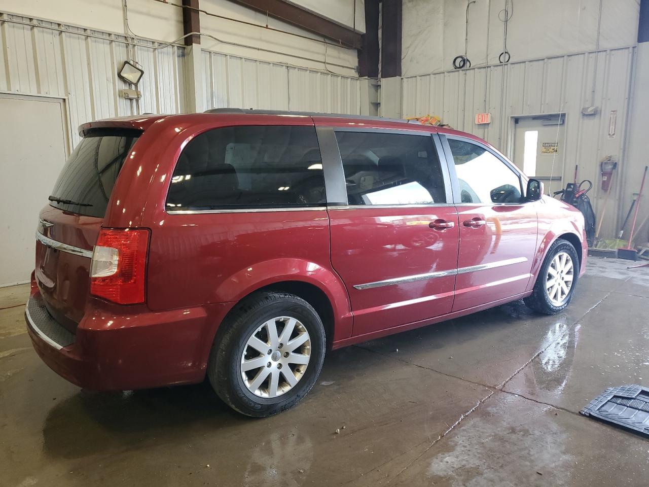 2016 Chrysler Town & Country Touring - Фото 3