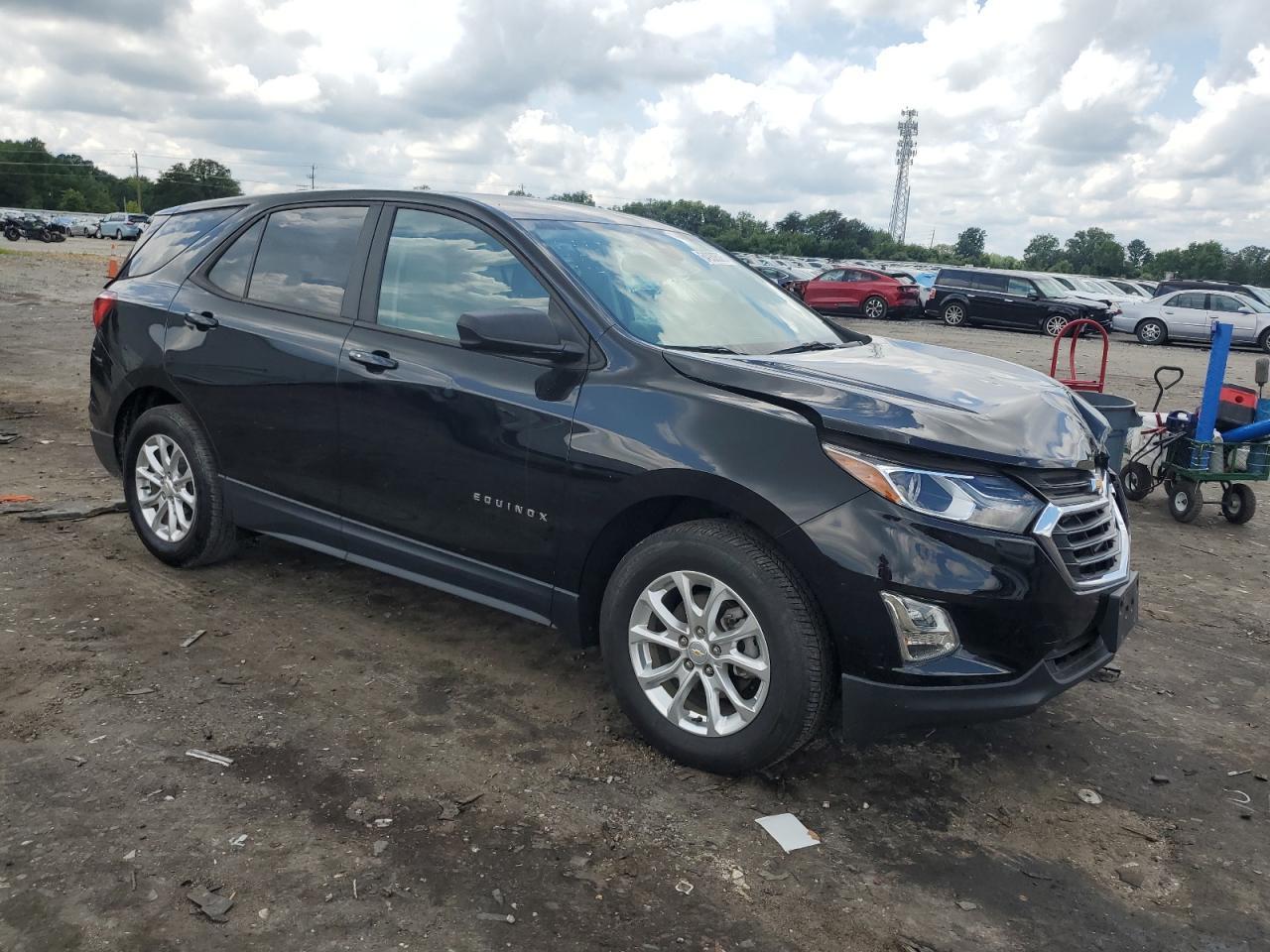 2020 Chevrolet Equinox Ls - Image 4