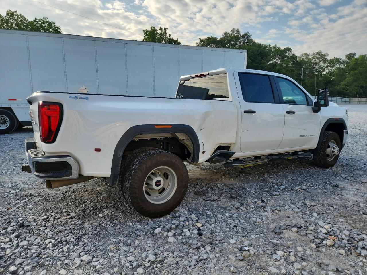 2023 GMC Sierra 3500 Hd Pro C - Image 3