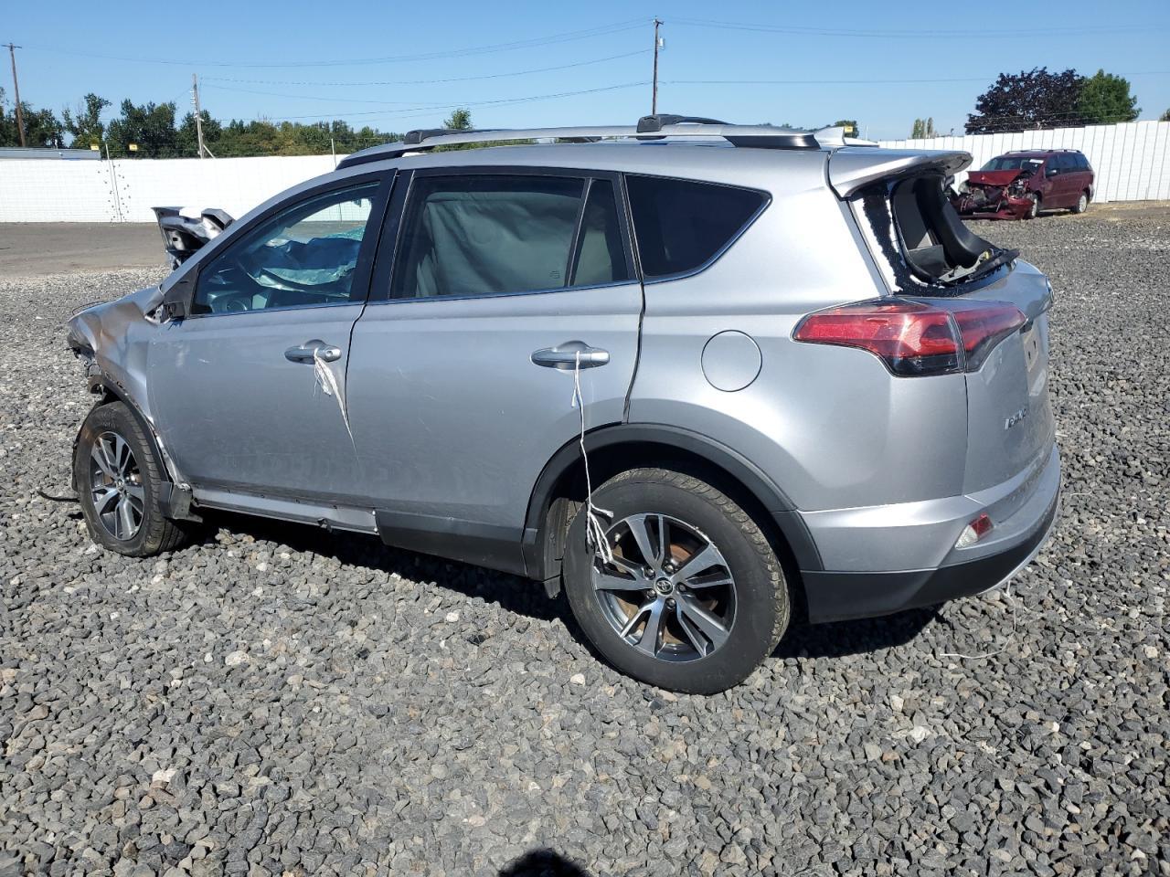 2016 Toyota Rav4 Xle - Фото 2