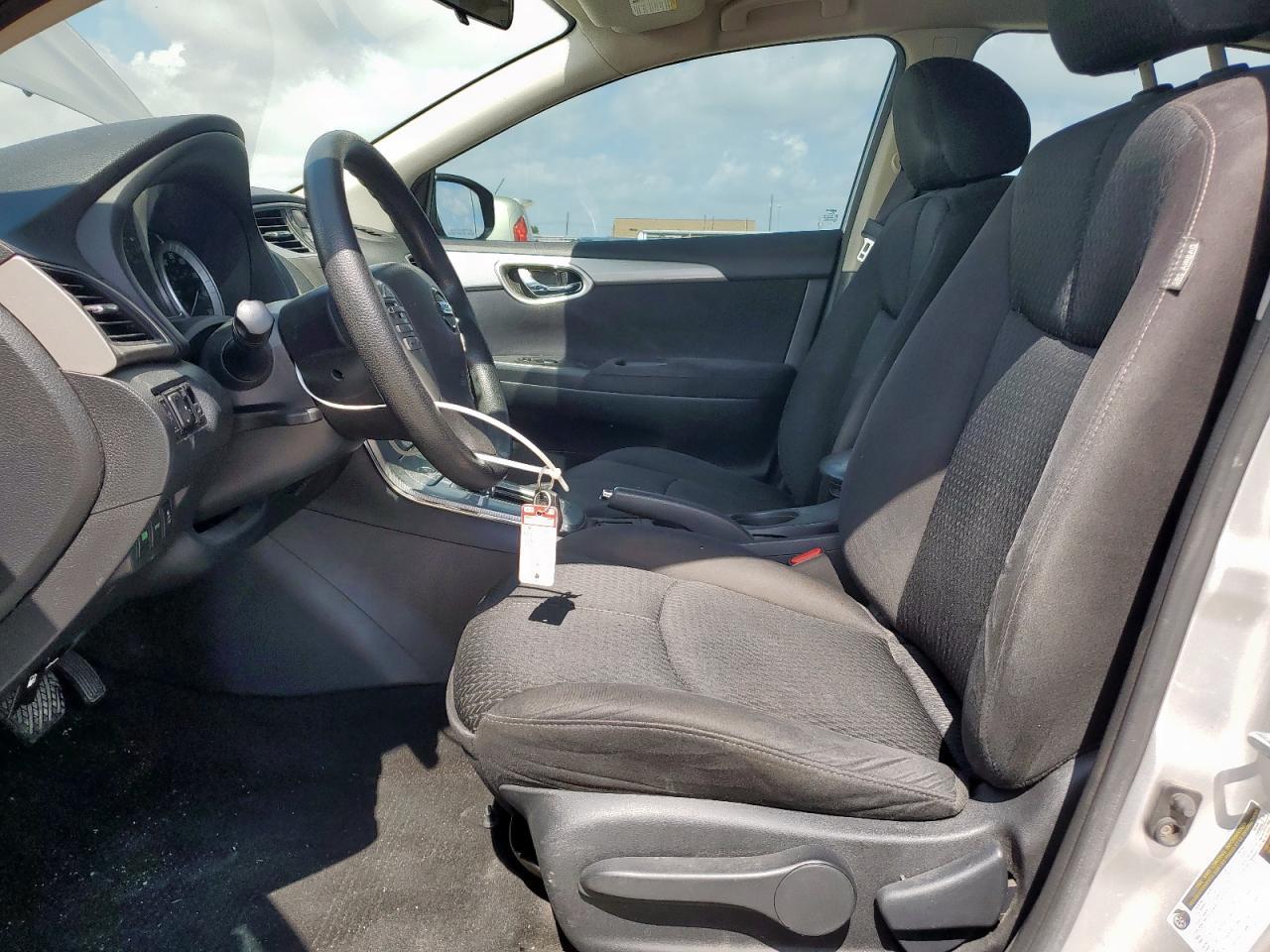 2014 Nissan Sentra S - Фото 7
