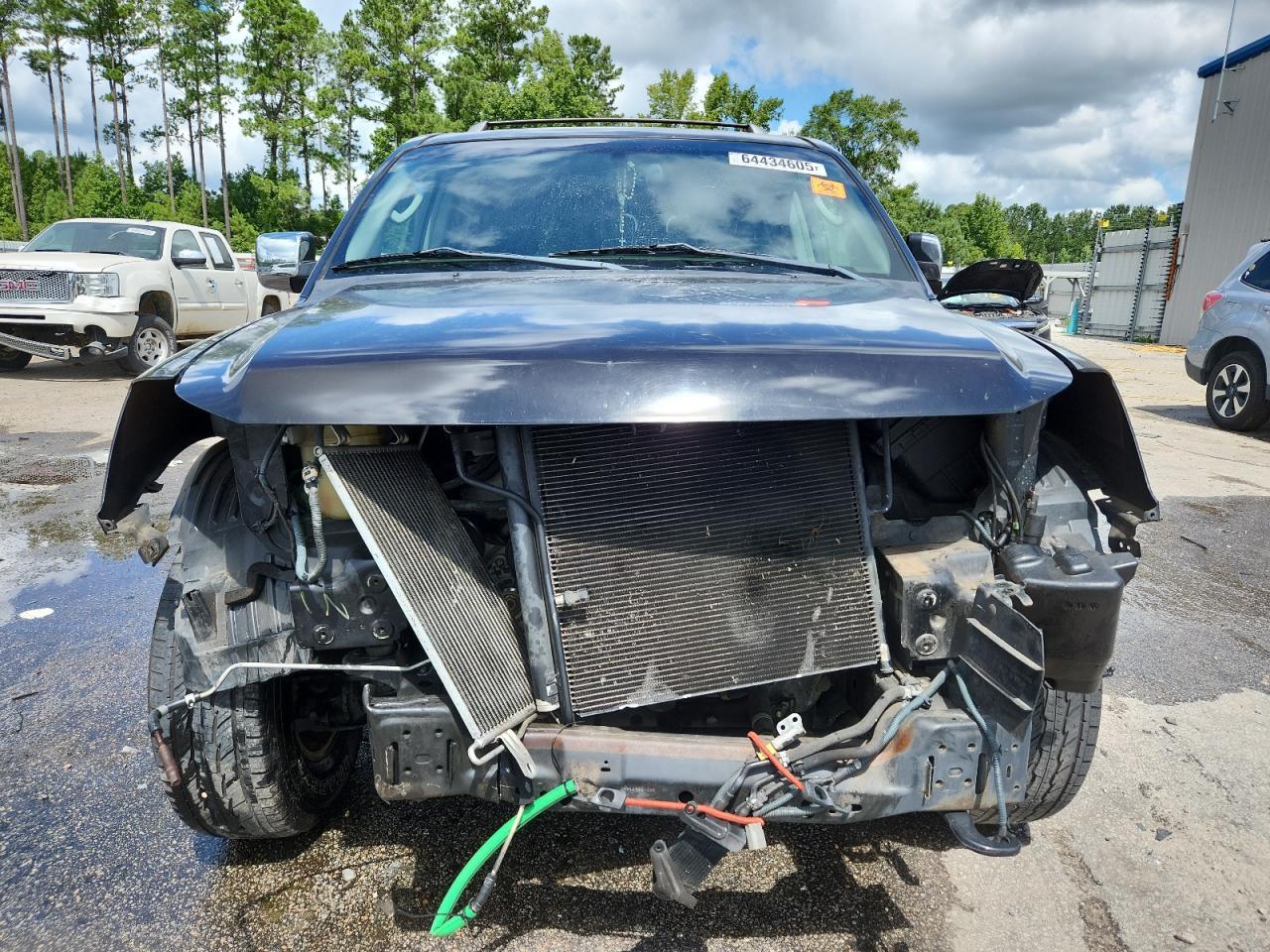 2004 Nissan Armada Se - Image 5